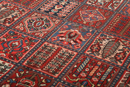 Persian Bakhtiari Rug | 8' 6" x 12' 6"