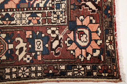 Persian Bakhtiari Rug | 9' 10" x 12' 9"