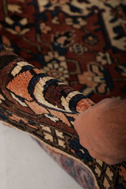 Persian Bakhtiari Rug | 9' 10" x 12' 9"