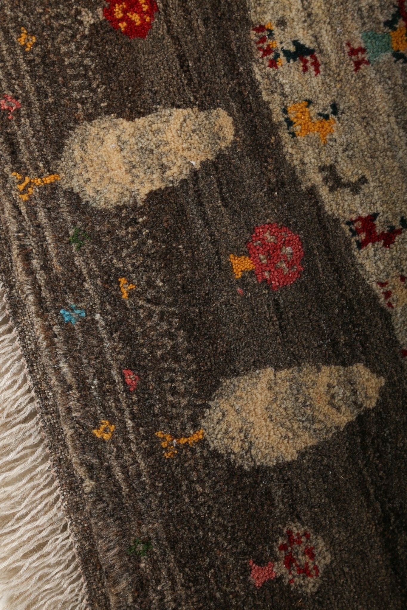 Persian Gabbeh Rug | 2' 9"	x 4'
