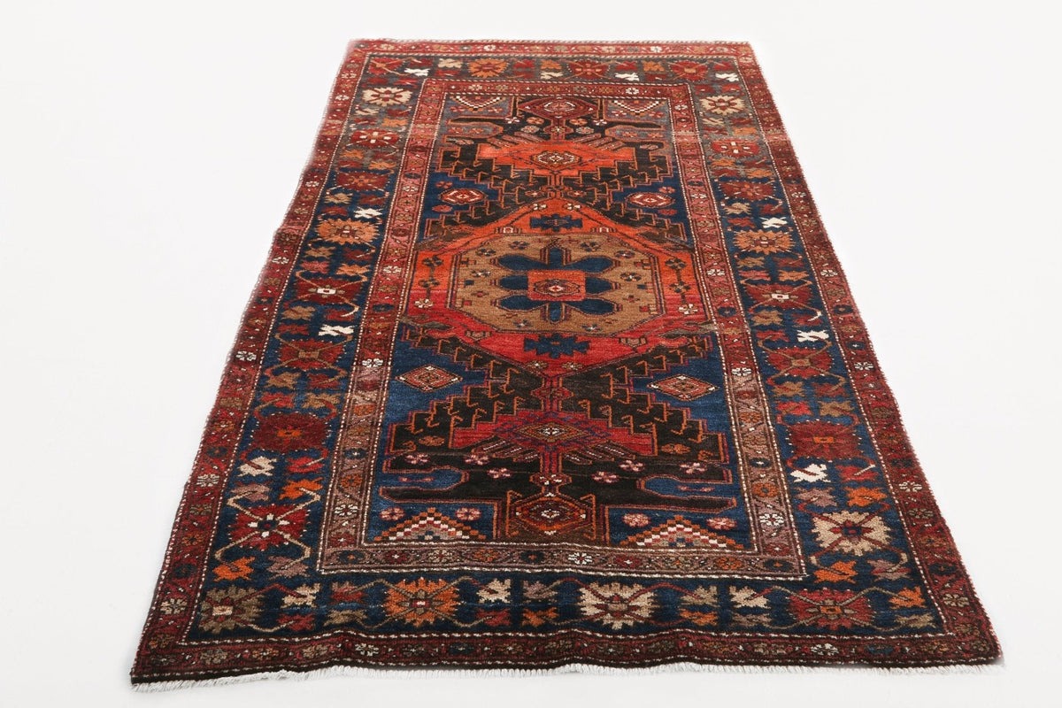 Persian Hamadan Rug | 4' 3" x 6' 8"