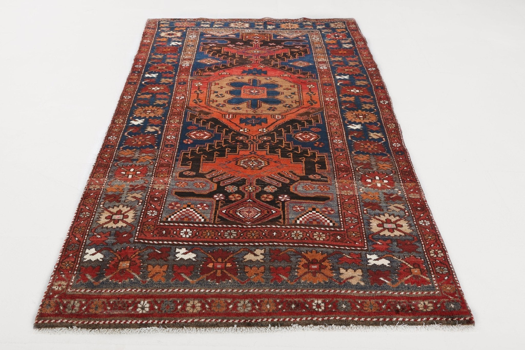 Persian Hamadan Rug | 4' 3" x 6' 8"