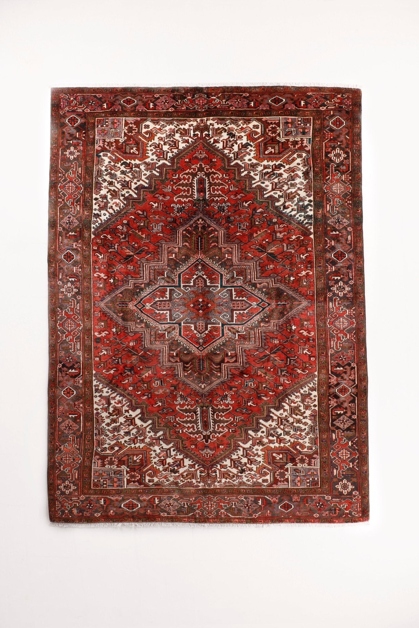Persian Heriz Rug | 7' 5" x 10' 10"