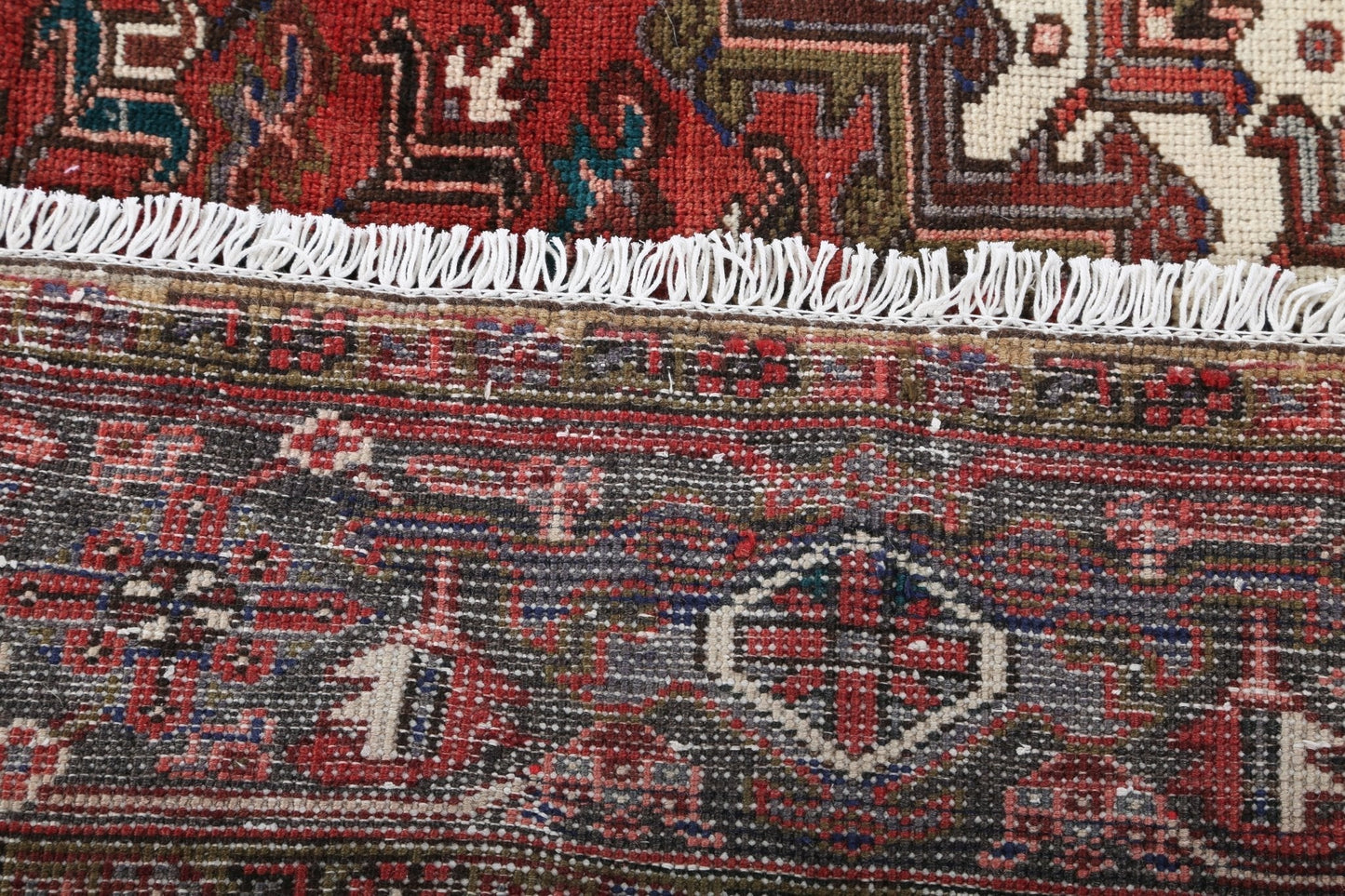 Persian Heriz Rug | 7' 5" x 10' 10"