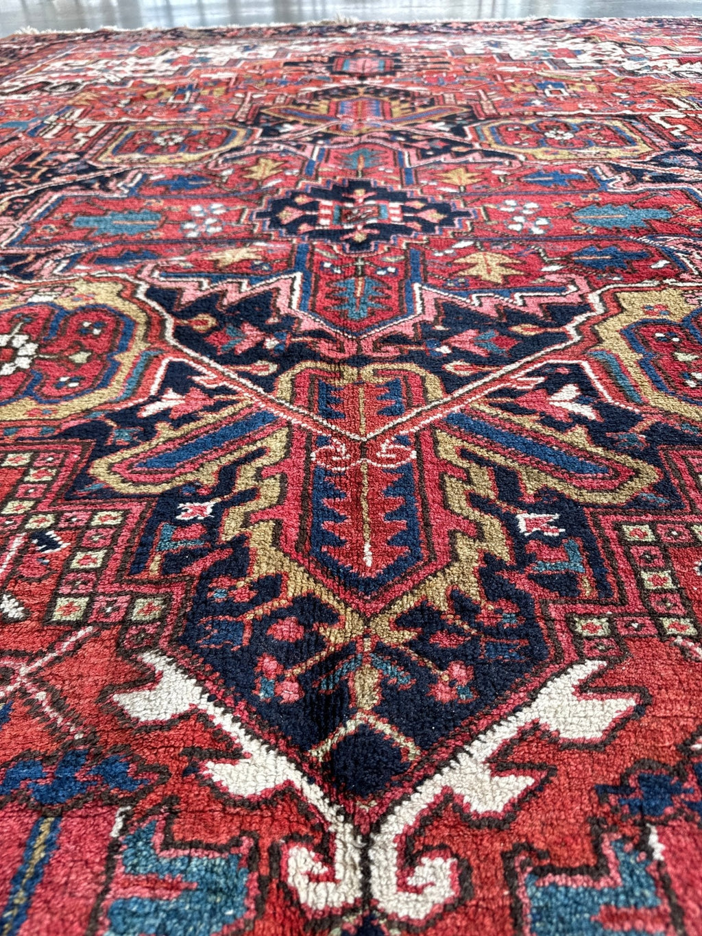 Persian Heriz Rug | 8' 3" x 12' 6"