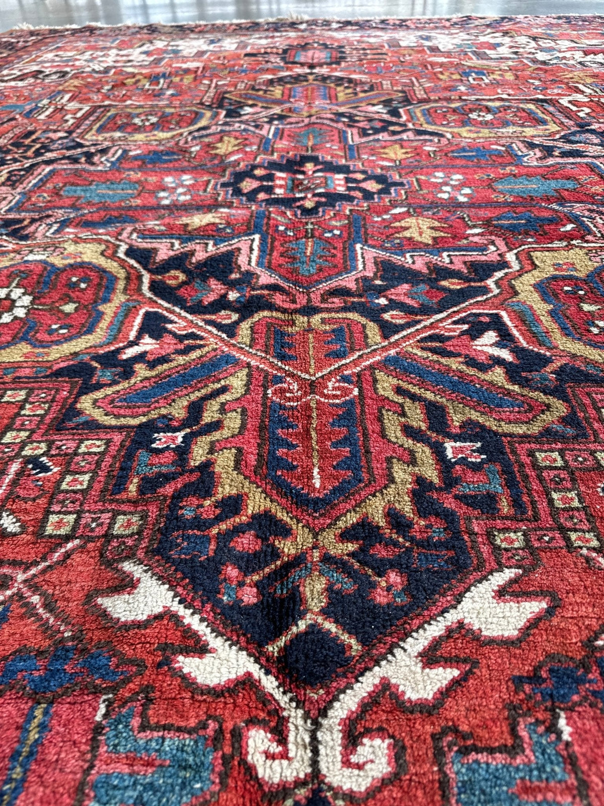 Persian Heriz Rug | 8' 3" x 12' 6"