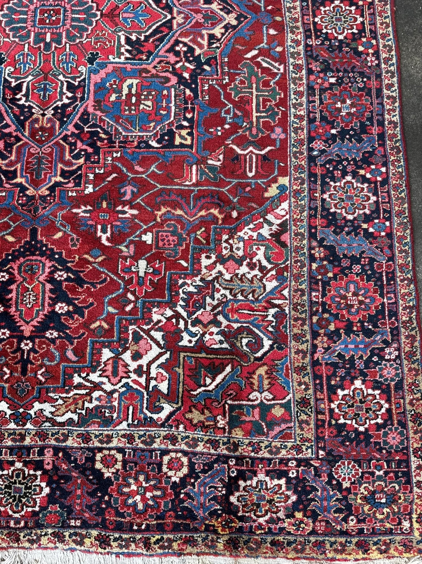 Persian Heriz Rug | 8' 3" x 12' 6"