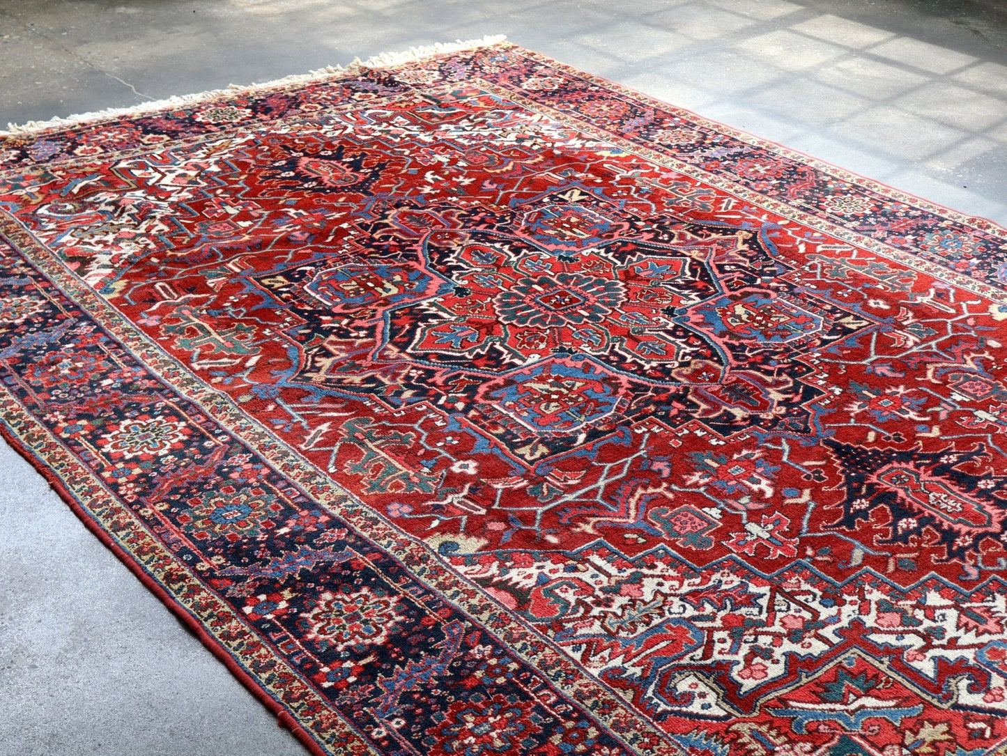Persian Heriz Rug | 8' 3" x 12' 6"