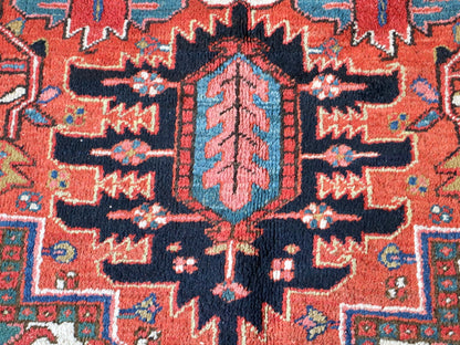 Persian Heriz Rug | 9' 5" x 12' 10"