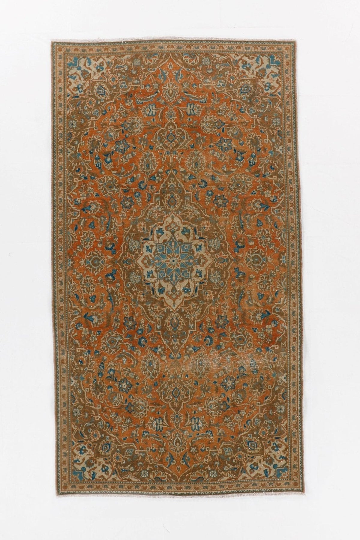 Persian Kashan Rug | 4' 3" x 8' 5"