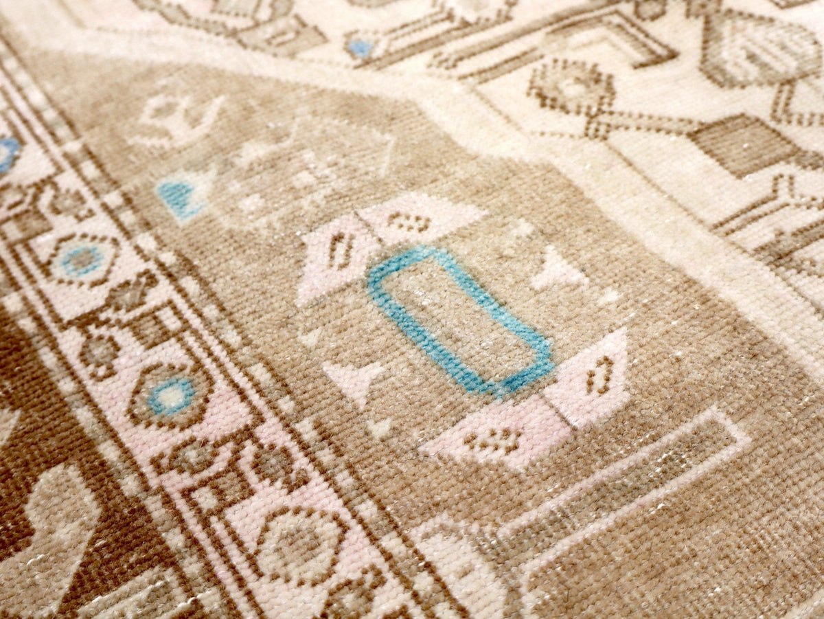 Persian Nahavand Rug | 5' 1” x 9' 4"