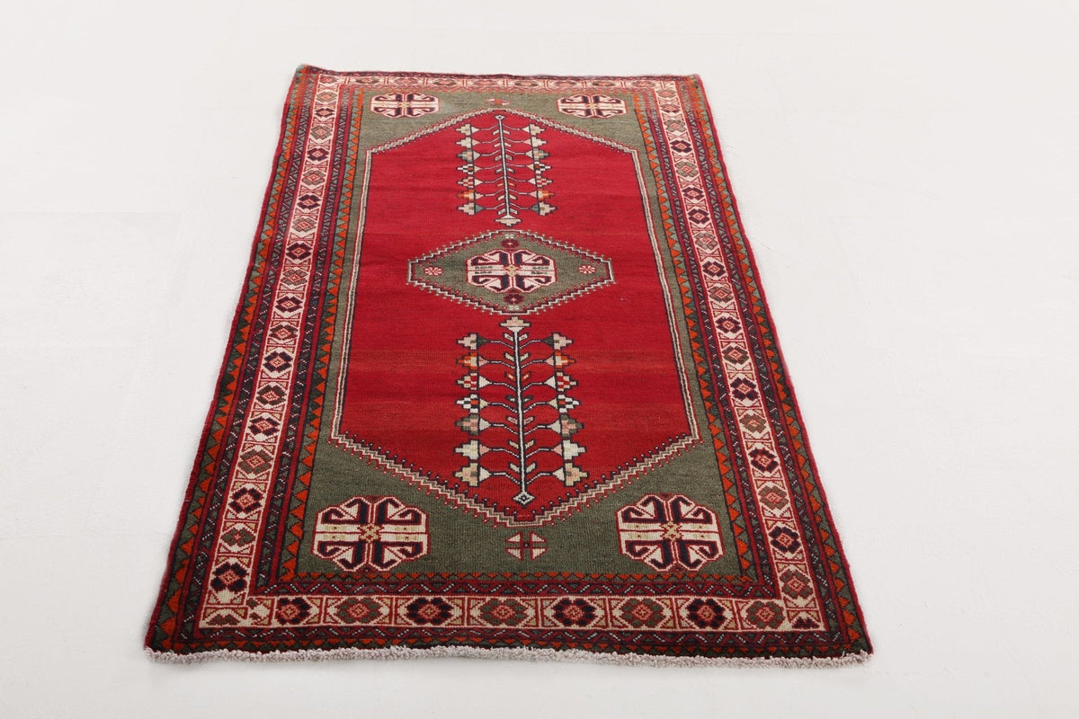 Persian Abadeh Rug | 2' 11" x 5' 2"