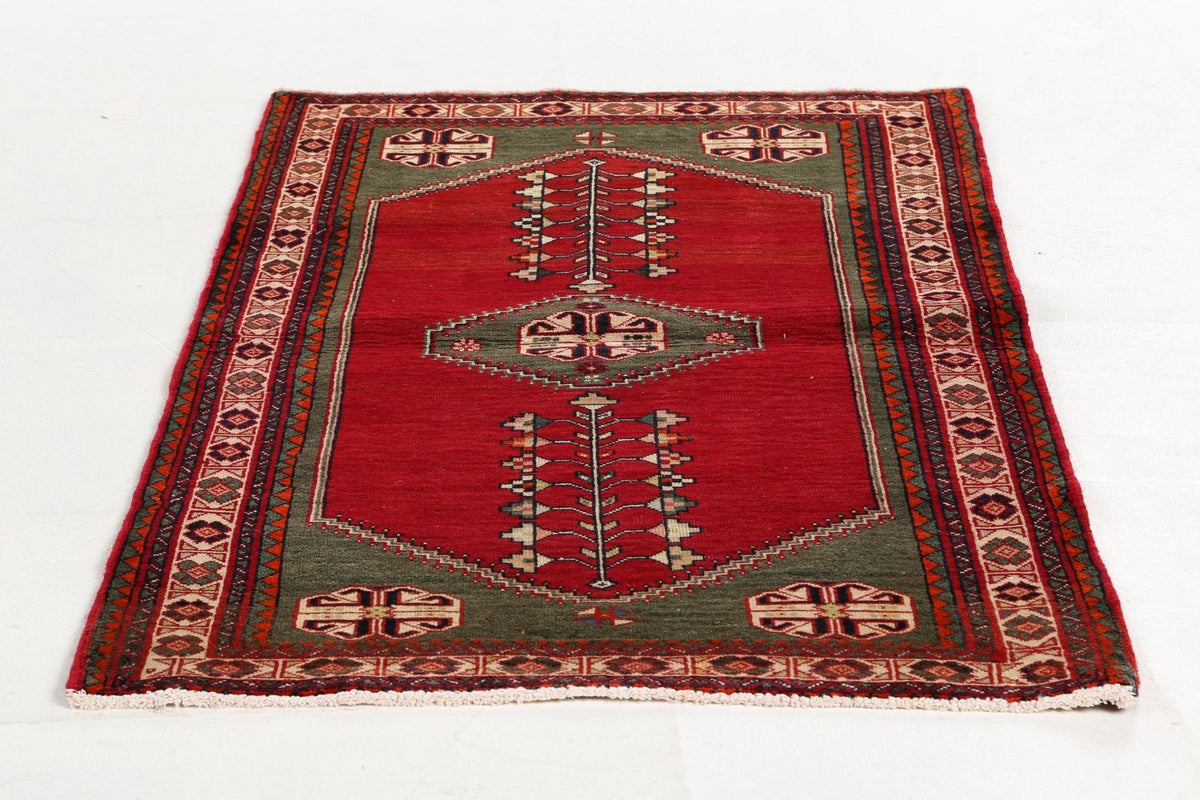 Persian Abadeh Rug | 2' 11" x 5' 2"