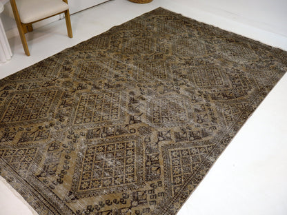 Persian Sirjan Rug | 6' 8” x 9' 11"