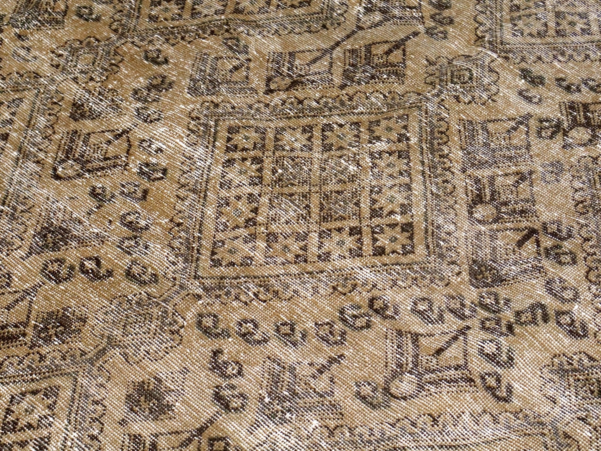 Persian Sirjan Rug | 6' 8” x 9' 11"