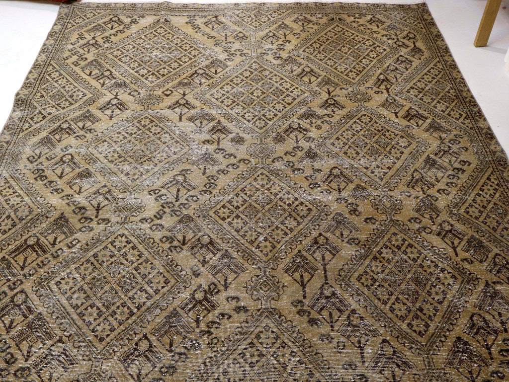 Persian Sirjan Rug | 6' 8” x 9' 11"