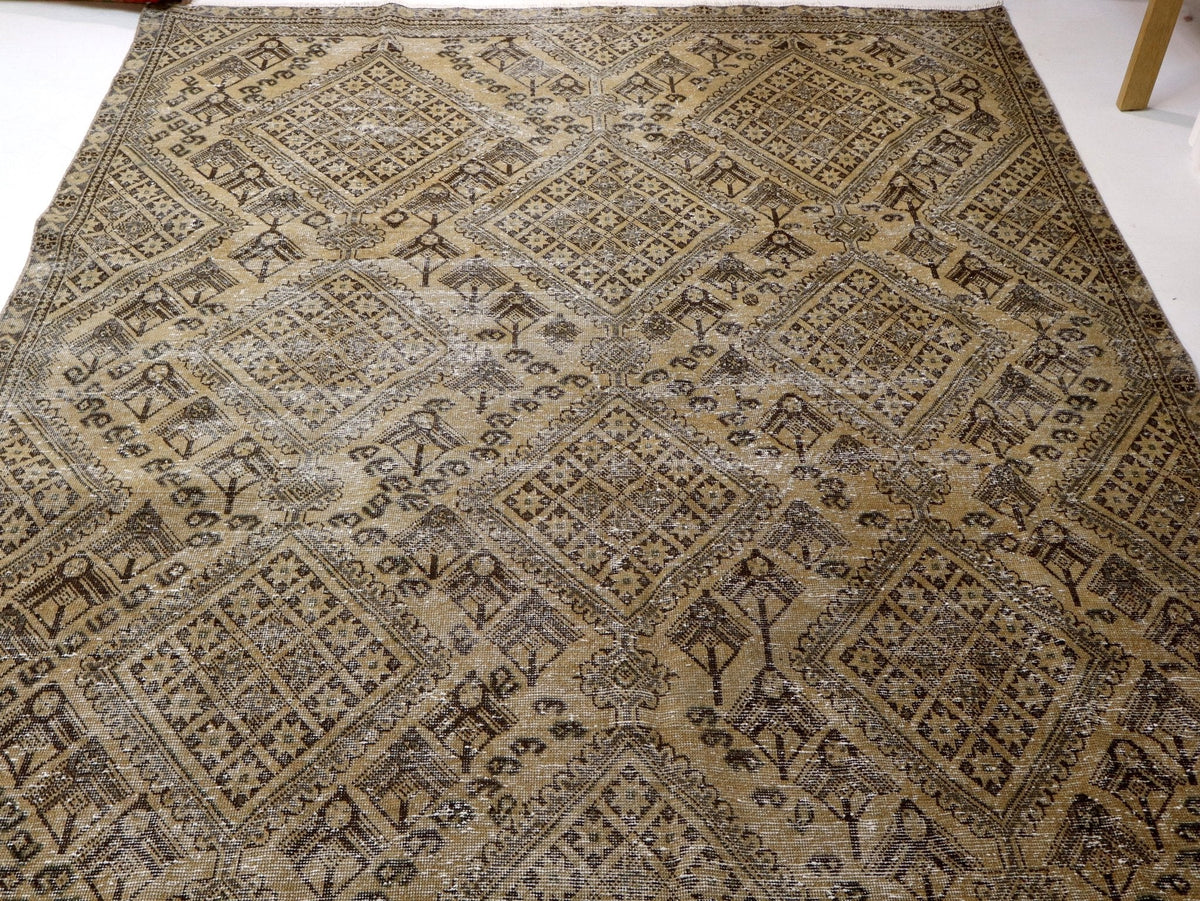 Persian Sirjan Rug | 6' 8” x 9' 11"