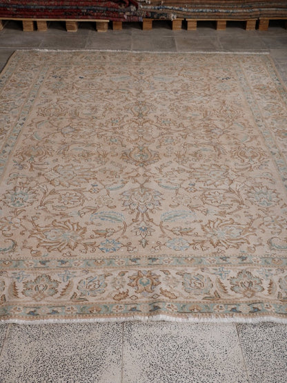 Persian Tabriz Rug | 6' 11” x 10' 1"