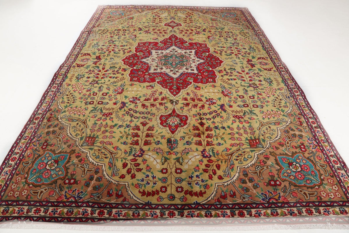 Persian Tabriz Rug | 7' 5" x 10' 8"