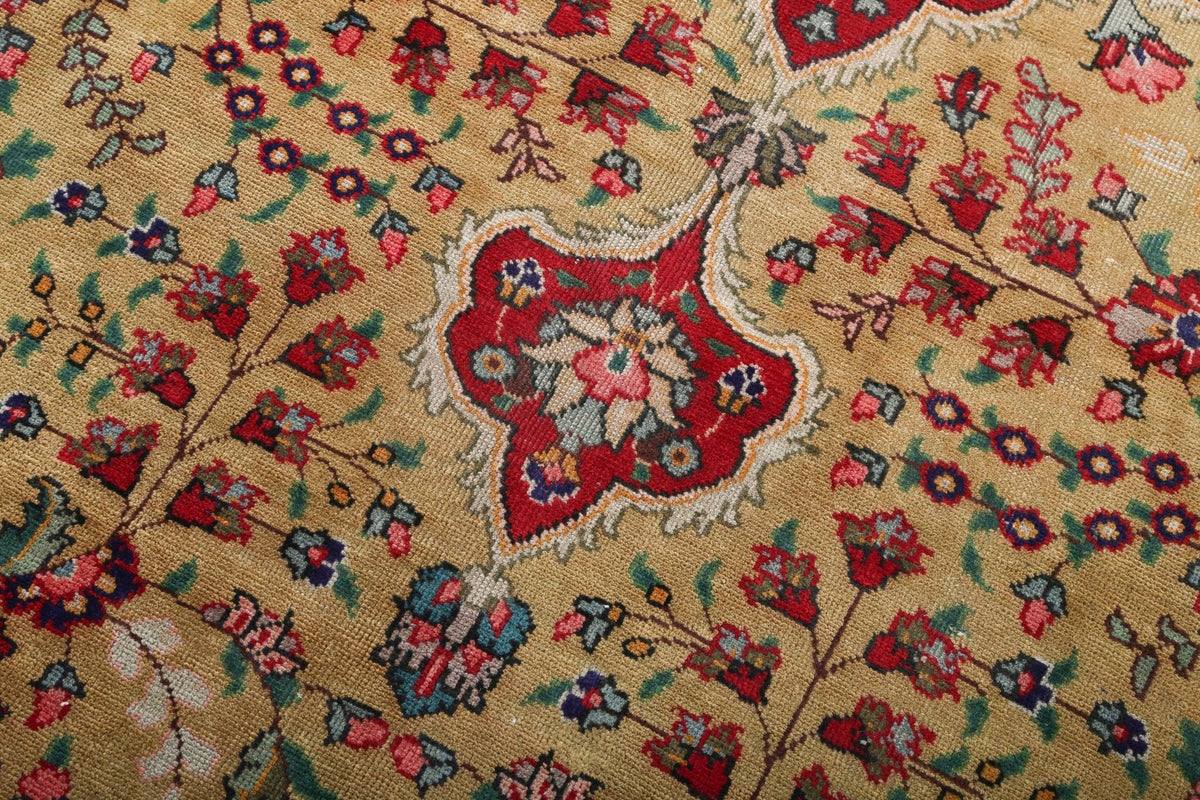 Persian Tabriz Rug | 7' 5" x 10' 8"