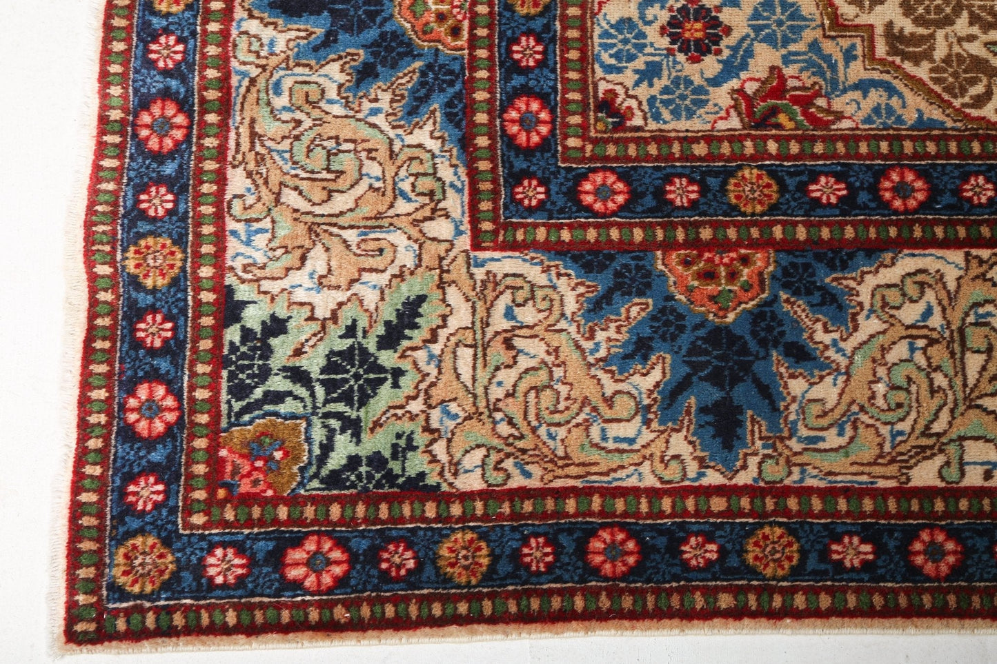 Persian Tabriz Rug | 9' 5" x 12' 8"