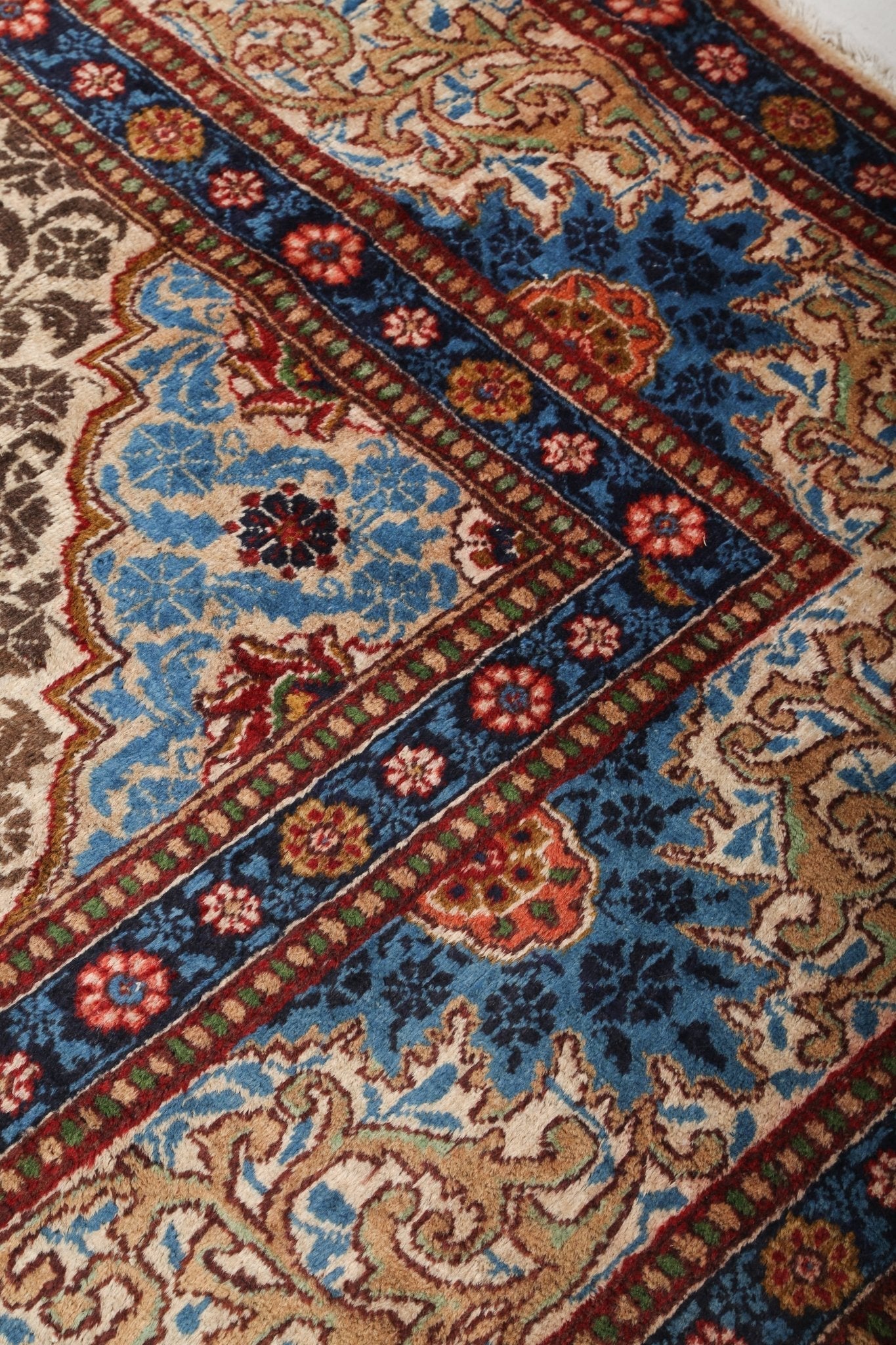 Persian Tabriz Rug | 9' 5" x 12' 8"