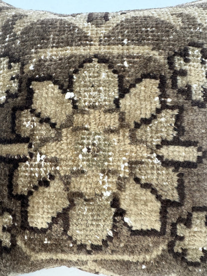 Pillow No. 027 | 16" x 16"