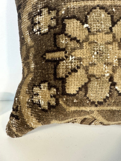 Pillow No. 027 | 16" x 16"