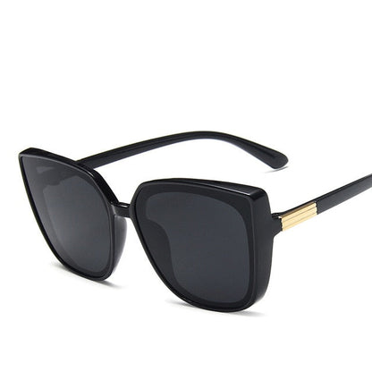 CatEye Lens