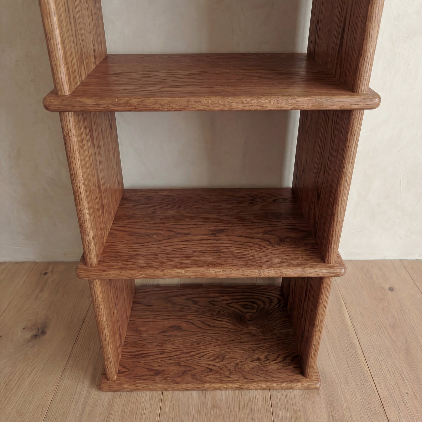 Small bookshelf in red oak