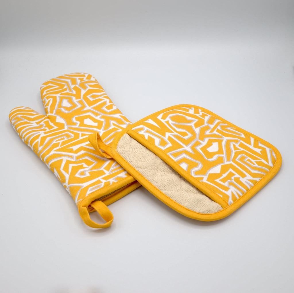 Squiggles: Fun Cotton Oven Mitt and Pot Holde