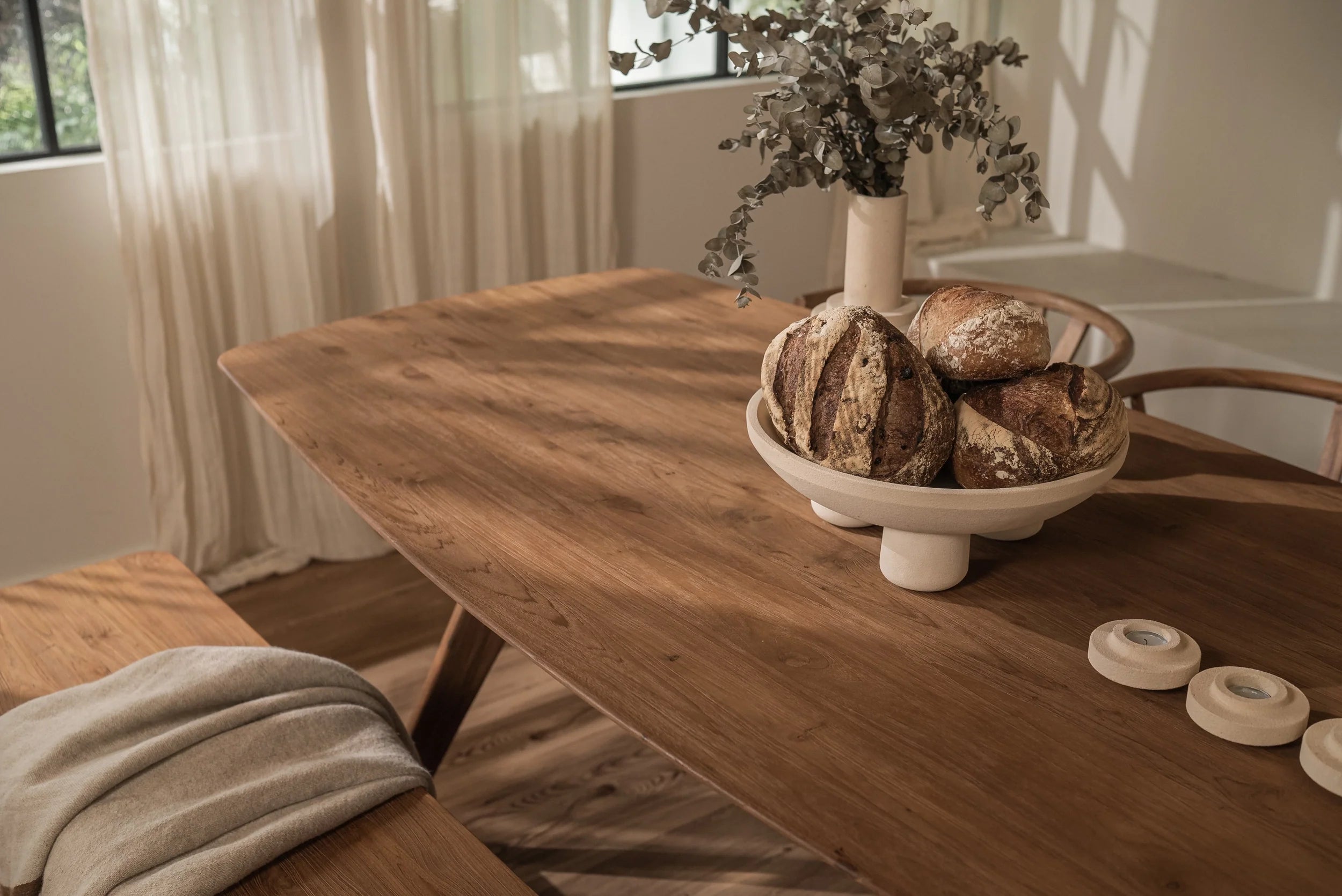 Table à Manger Kupu-kupu Ellipse | dBodhi