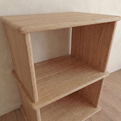 Nightstand bookshelf in white oak