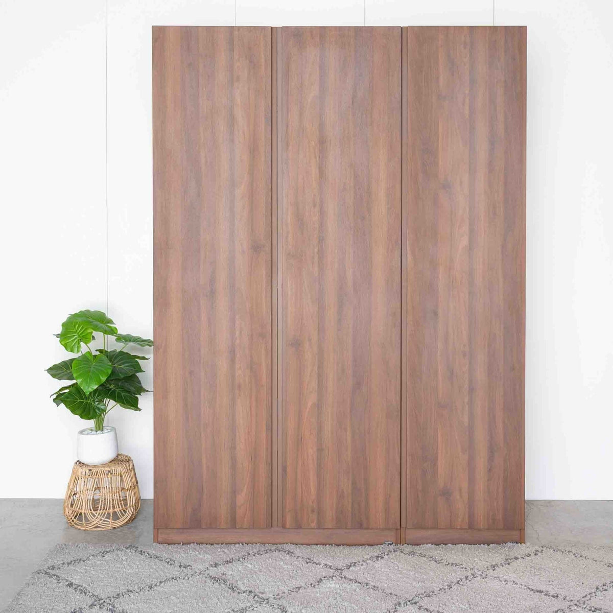 Vienna 201 Wooden 3-Door Wardrobe
