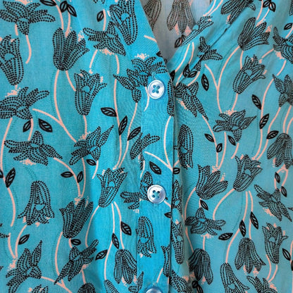 Women's Northern Reflections Blue Floral Button - Up Sleeveless Blouse [XL] - Products Added
