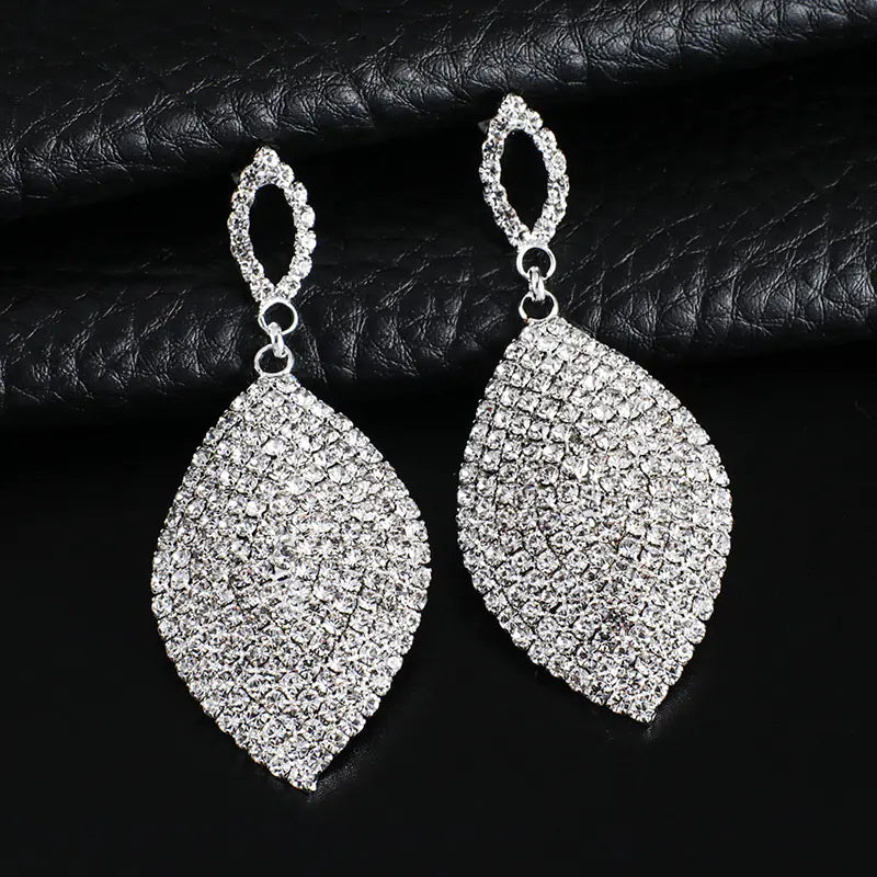 Fashionable Women's Earrings with Rhinestone Design E615